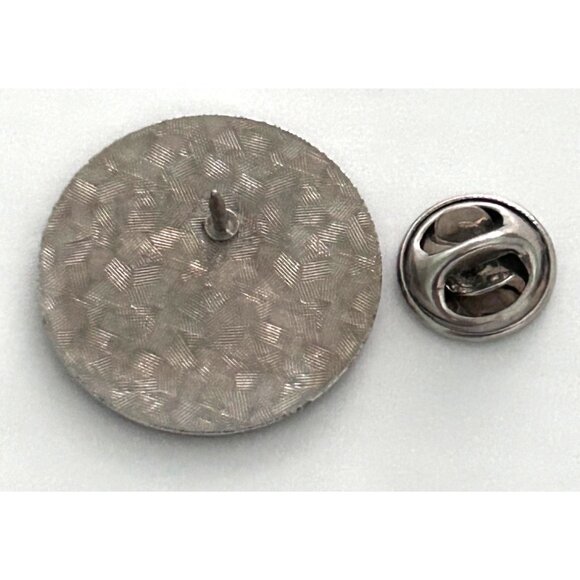 Vintage University Wisconsin Badger Lapel Pin College Memorabilia - Picture 3 of 3